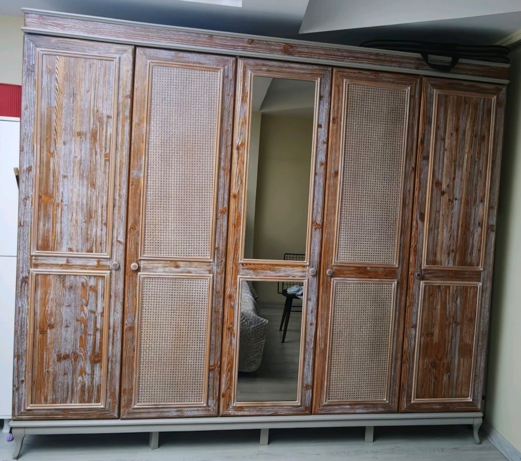 nadir bulunan dokuda ladin ağacı ve mdf yatak odası takımı - 3