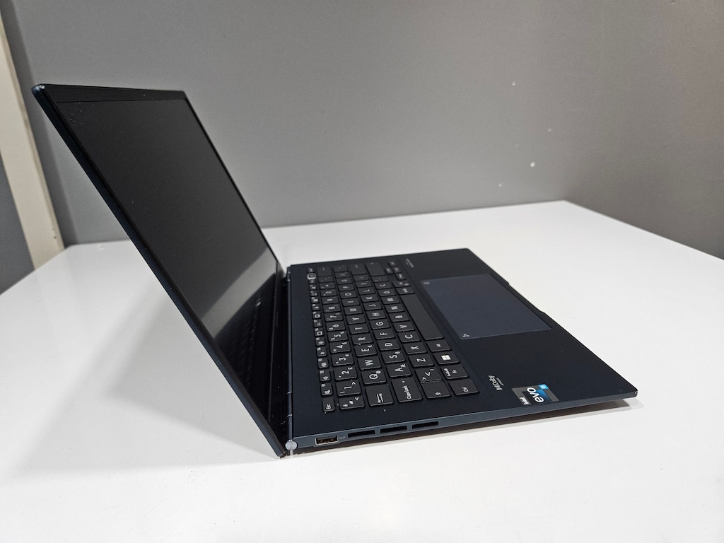 ASUS ZENBOOK İ5 13.NESİL H İŞLEMCİ + 500 GB SSD+ SAĞLAM - 5