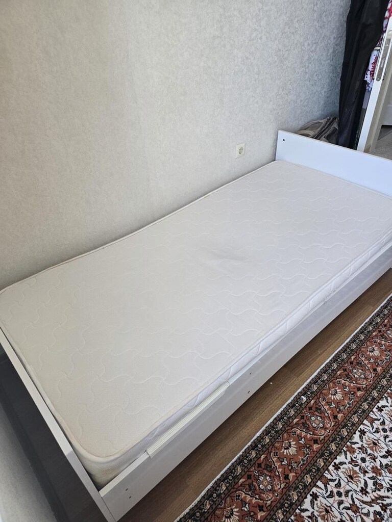 Tek kişilik yatak ve Minderle - 2