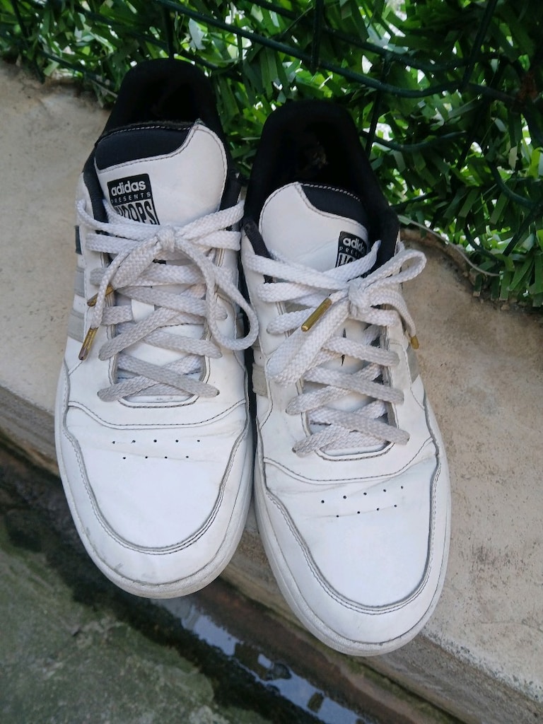 Orjinal Adidas hoops erkek spor ayakkabı 42,5 - 2