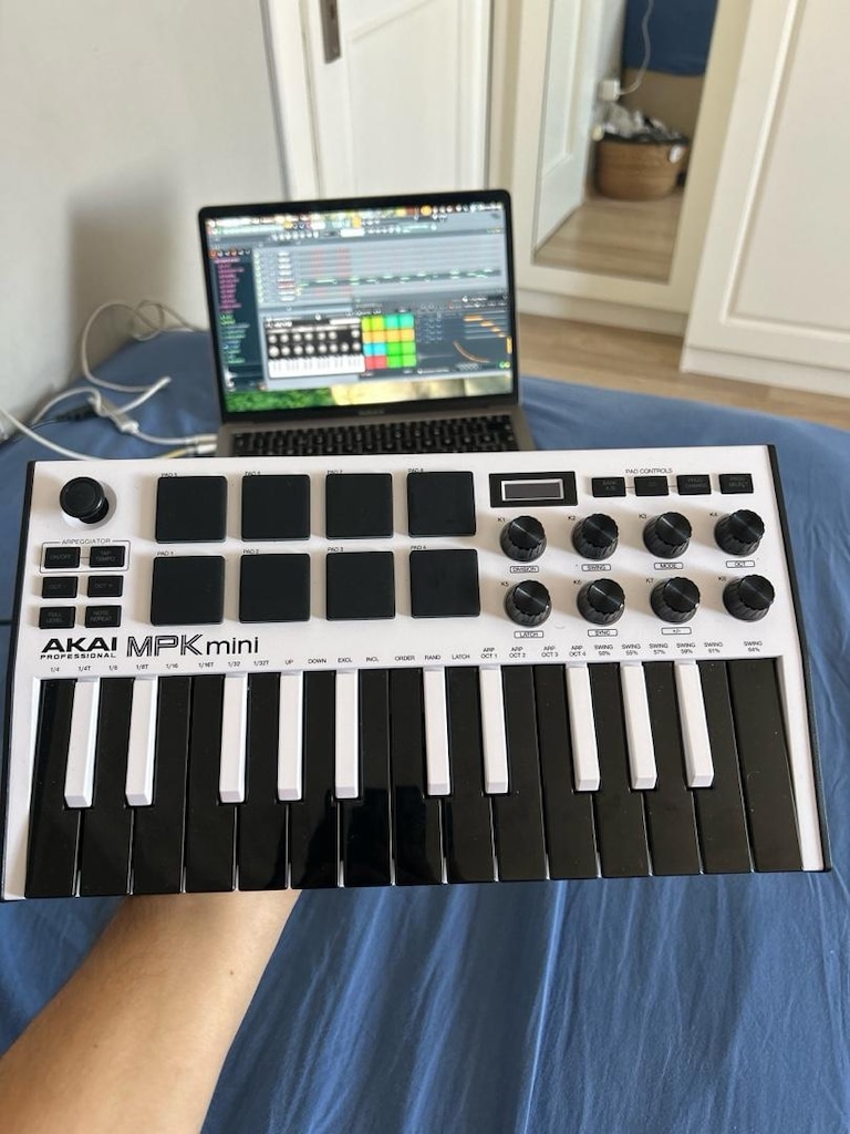 AKAİ MPK MİNİ MK 3 Midi klavye temiz sorunsuz - 2