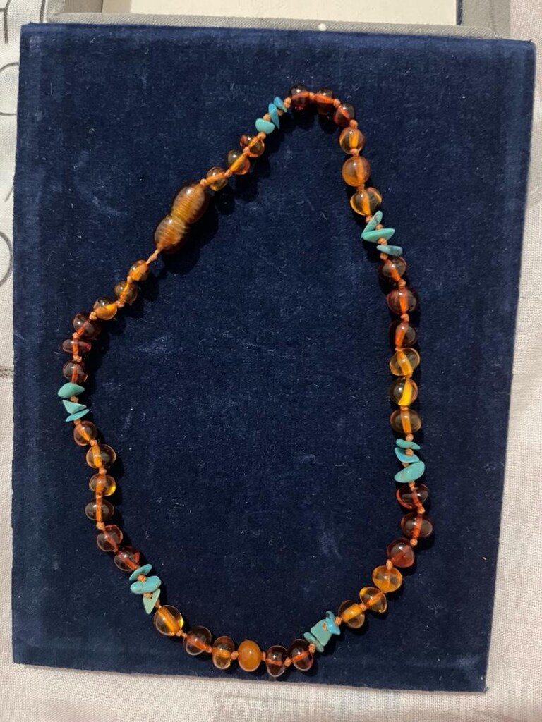 Kehribar Kolye