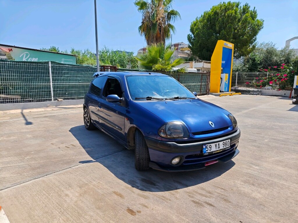 Renault Clio 1.6 Sport - 5