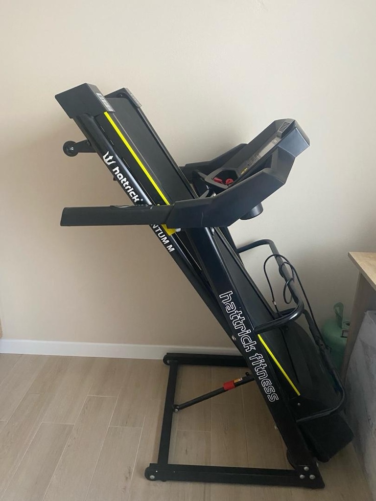 Hattrick Fitness Titanium M motorlu koşu bandı satılıktır. - 3