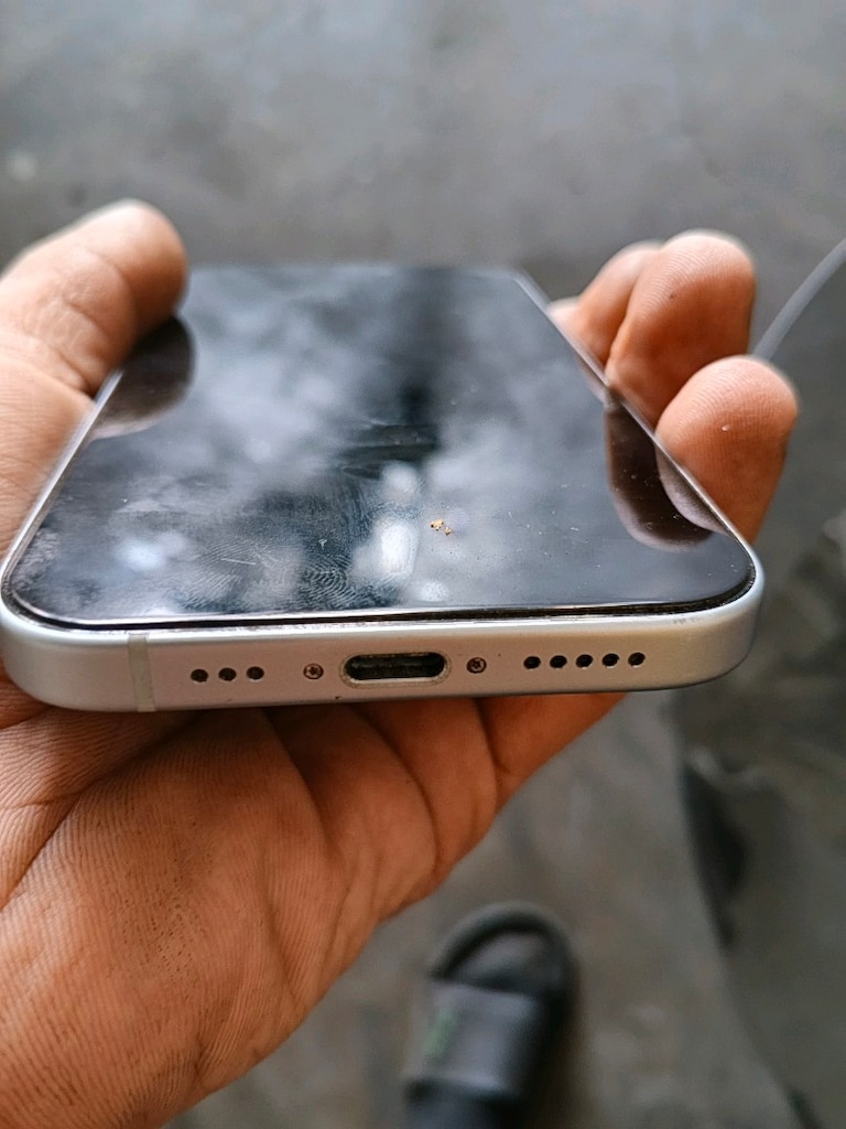 Iphone 15 - 4