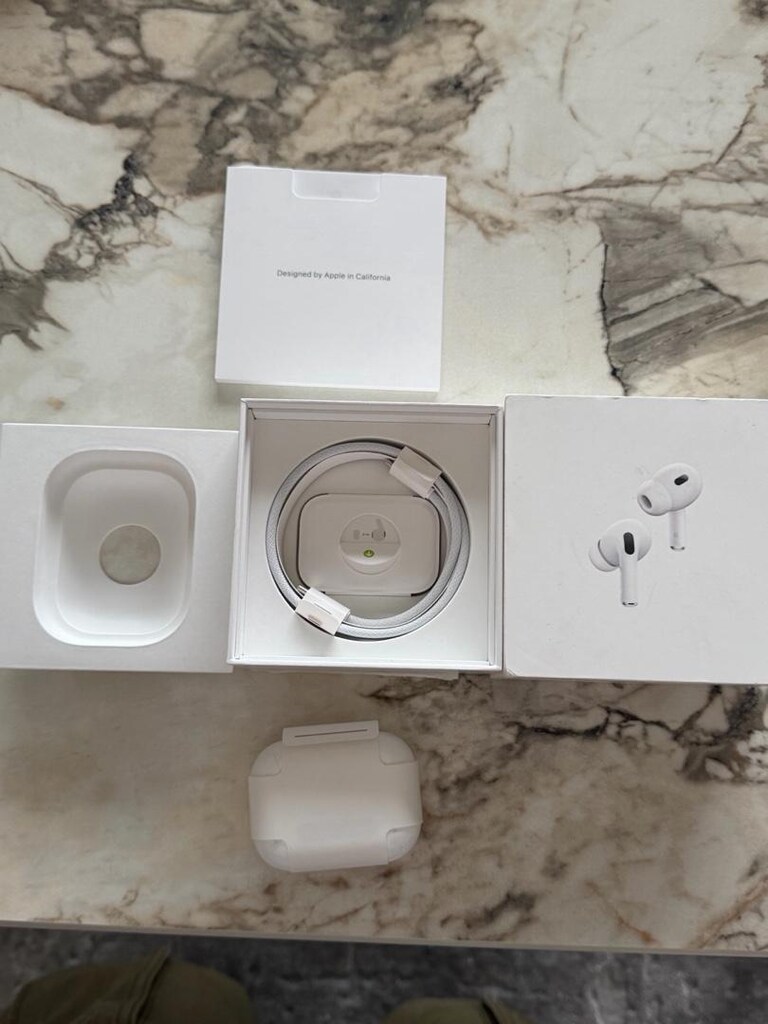 Apple AirPods Pro 2 bluetooth kulaklık Spigen kılıf hediye - 5