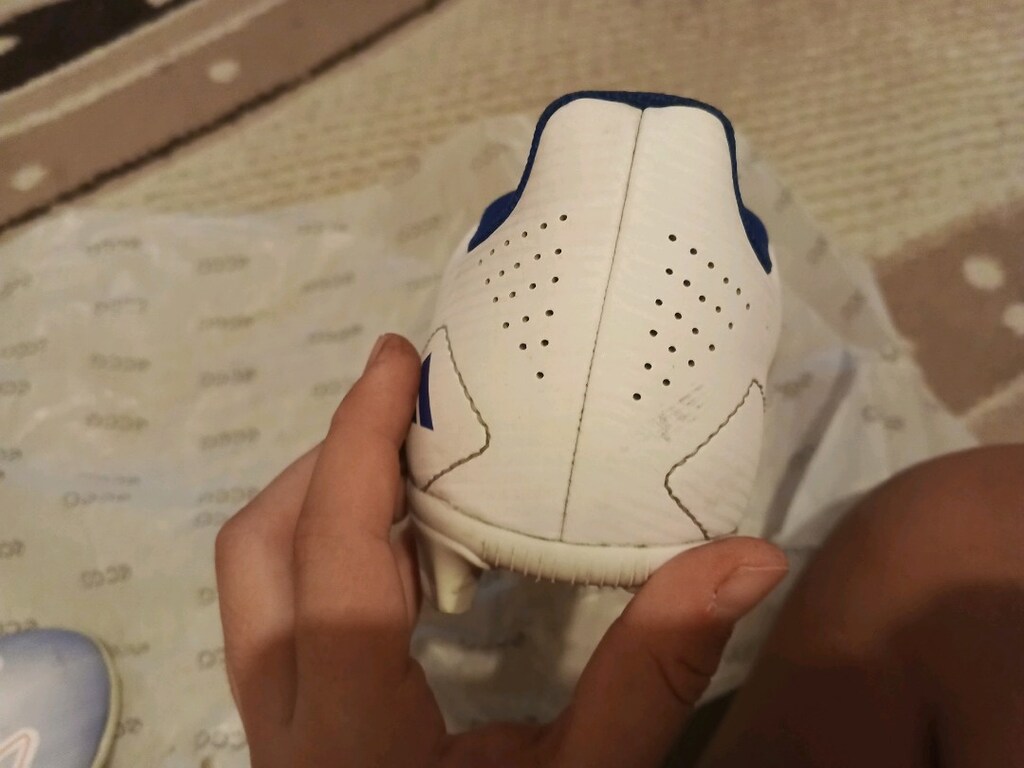 Krampon Adidas F50 modelidir - 8