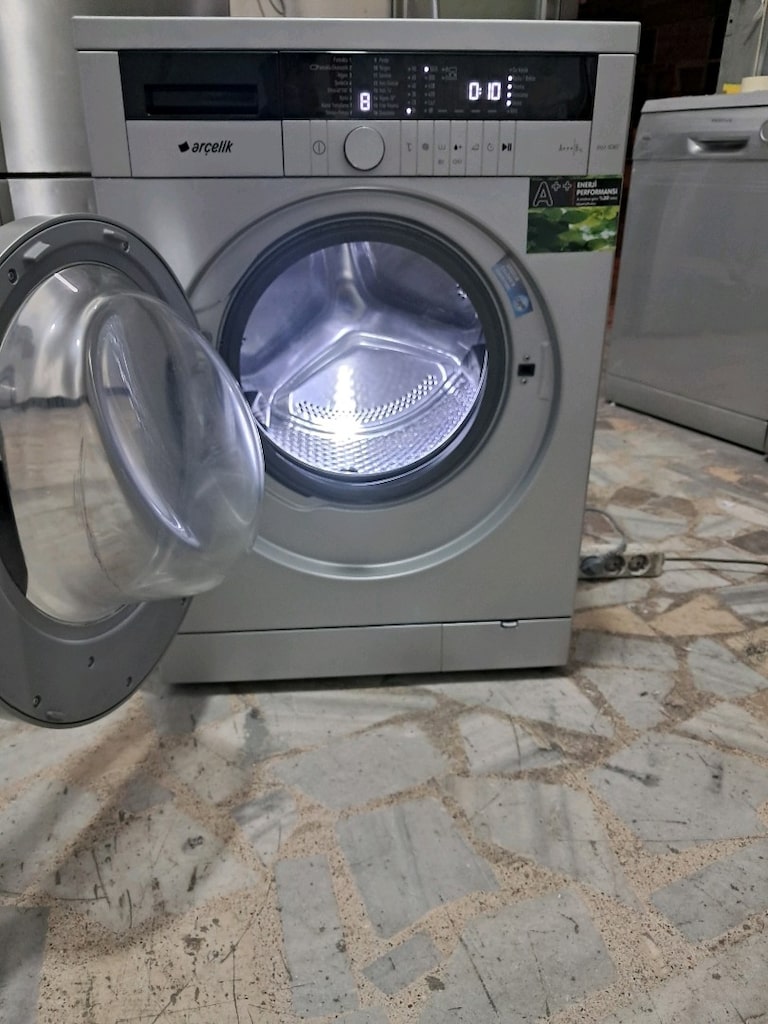 sıfır gibi arcelik piyano serisi 8kloluk camaşır makinesi 9.500tl - 5