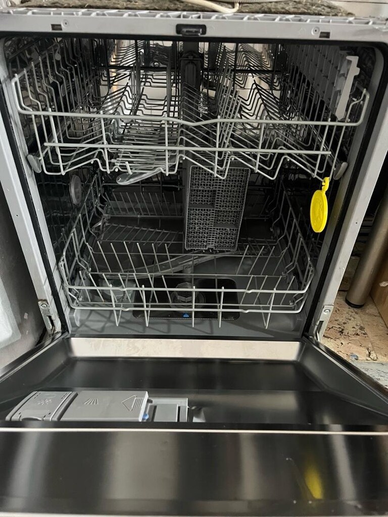 Temiz Siemens Yarı Ankastre Bulaşık Makinesi 4 programlı - 2