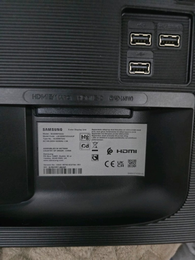 Samsung 32" M7 4K Smart Monitor (LS32DM702UU) - 2