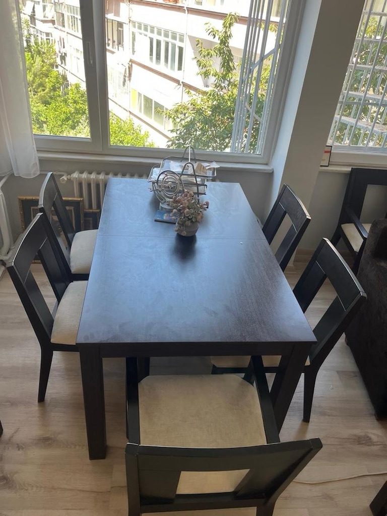 Tepe Home az kullanılmış ve çok temiz masa ve 6 sandalye - 3
