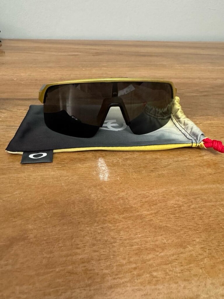 OAKLEY GÜNEŞ GÖZLÜĞÜ