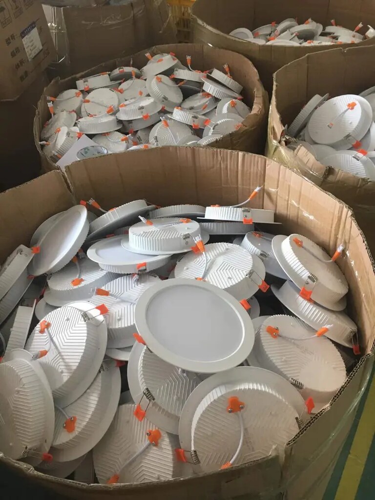 Alcıpan led lamba 25 wat - 4