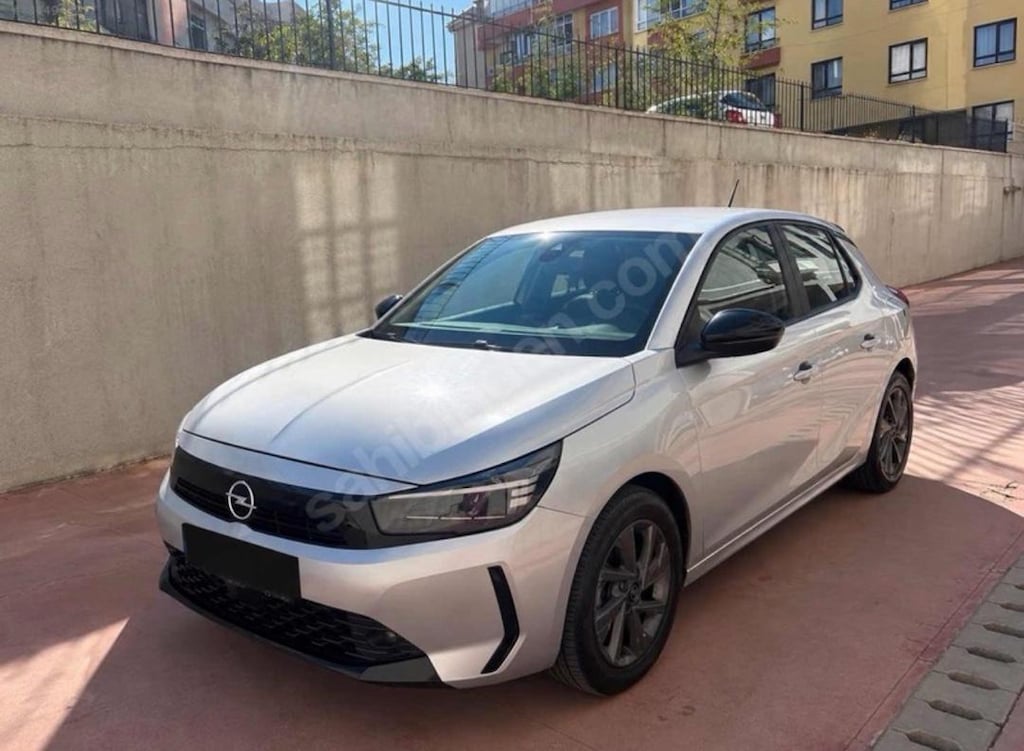 2024 MODEL ,8 İLERİ OTOMOTİK VİTES, OPEL CORSA, ORJİNAL 1.2T EDİTİON - 2