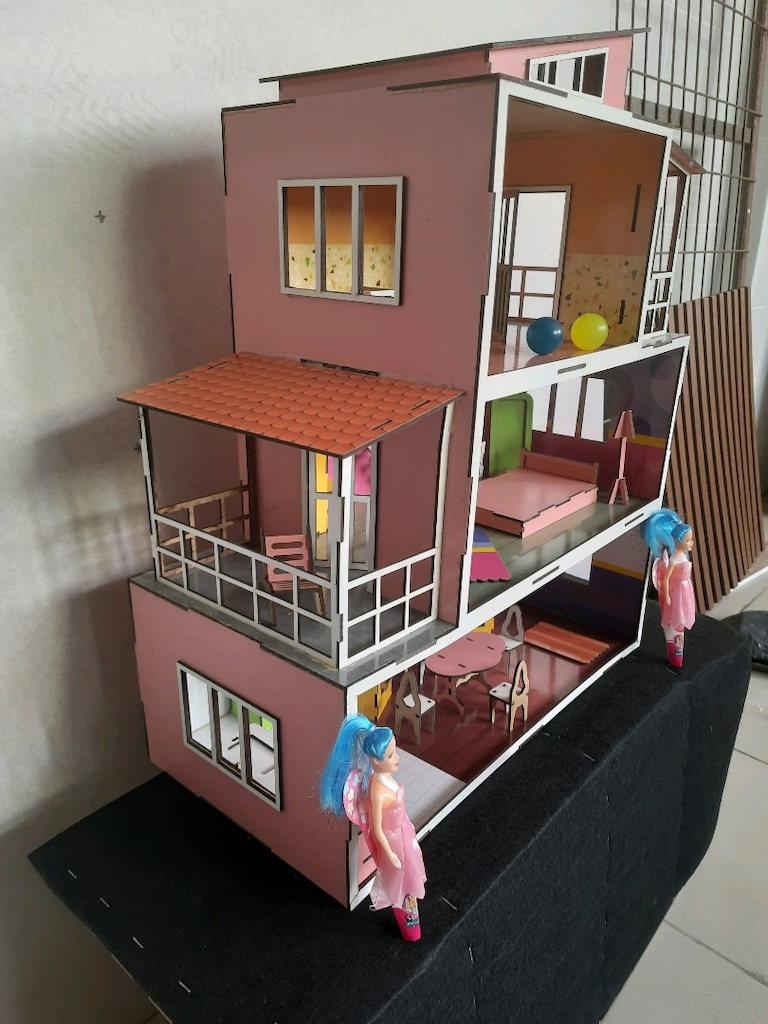 3 Katlı Ahşap Barbie Bebek Evi - 4