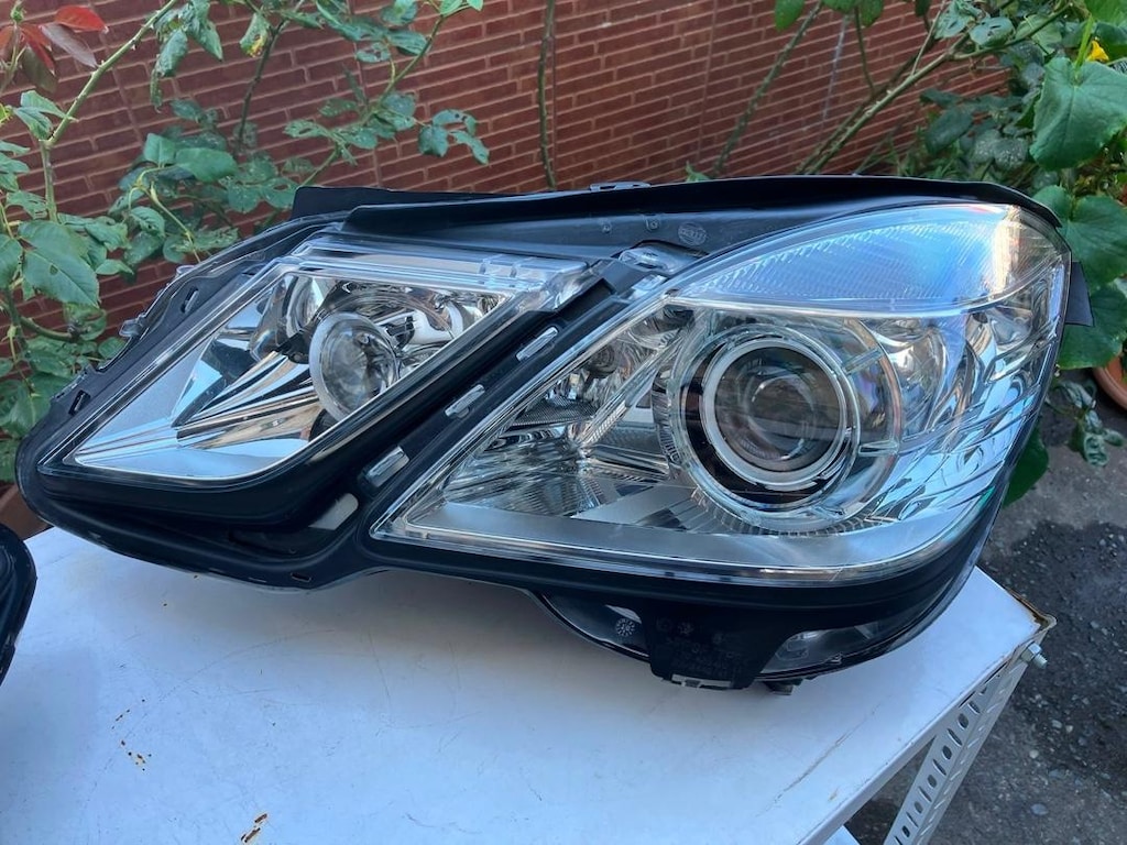 Mercedes W212 sag sol far hatasız tamirsiz orjinal cıkma pazarlıksız - 12