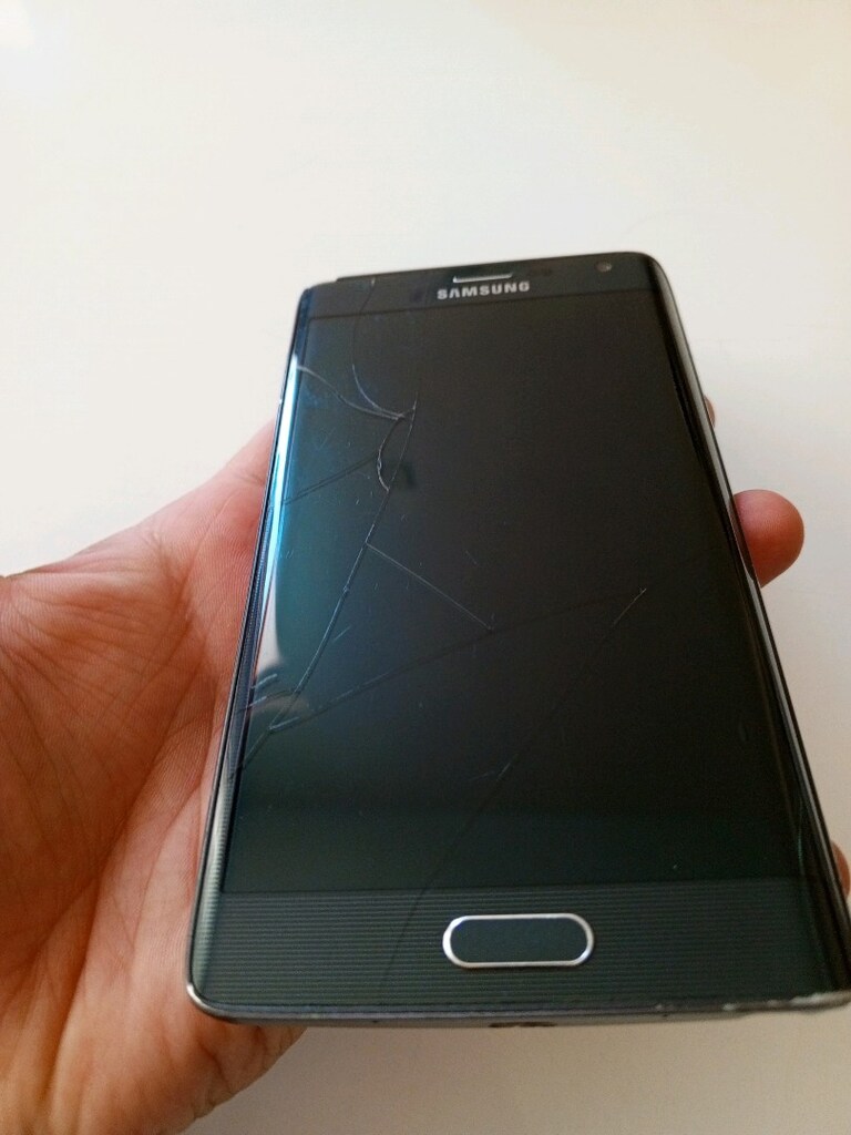 Samsung Galaxy Note Edge (SM-N915F) - 3