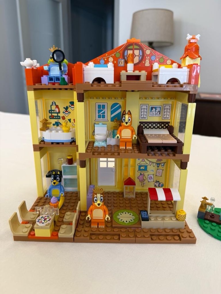 LEGO 11203 - Bluey’s Family House - 2
