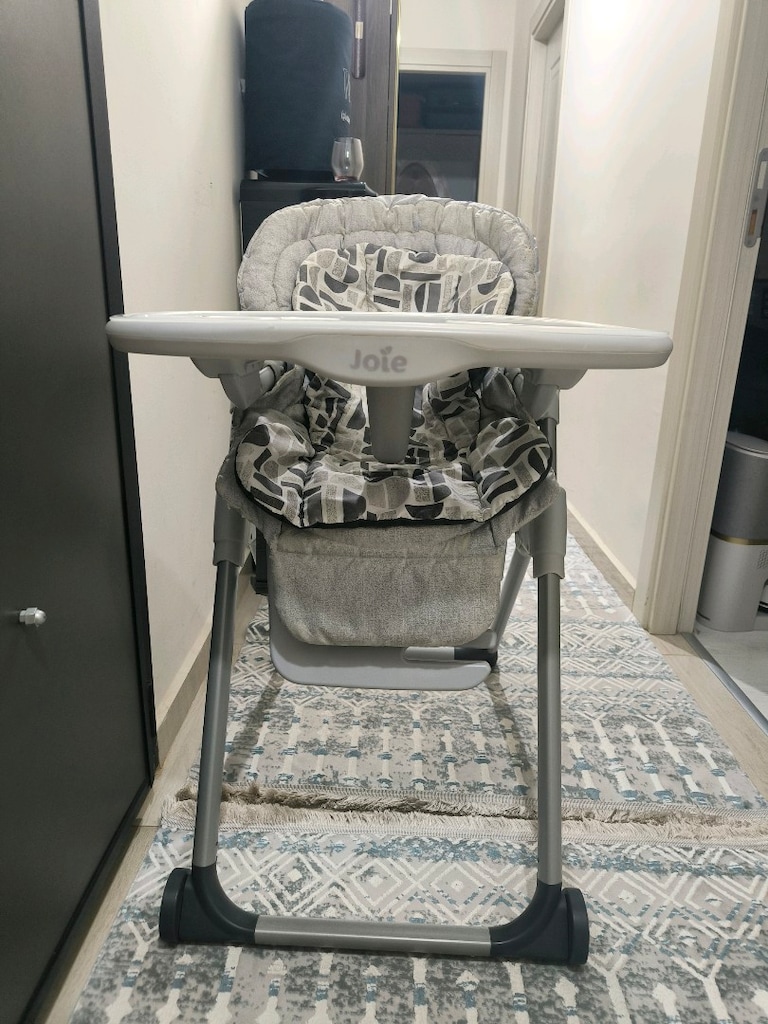 sıfır gibi mama sandalyesi