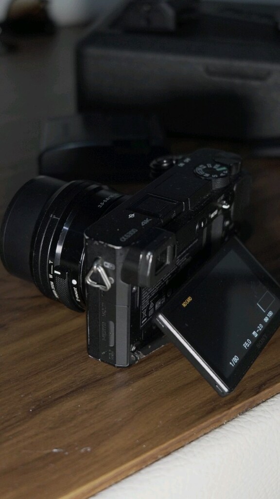 SONY A6300 4K 16-50mm f/3.5-5.6 OSS Kit Lens - 6