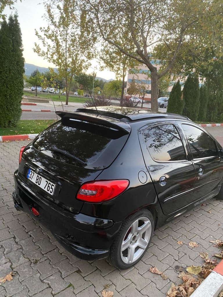 Siyah Hatchback Araba - 15