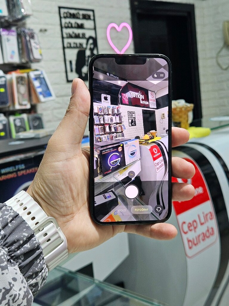 iPhone 13 Yeşil - 6