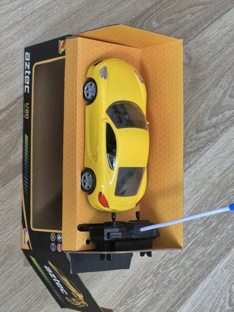 Sunman 1:20 20 cm Sarı Uzaktan Kumandalı Aztec Spor Araba - 5