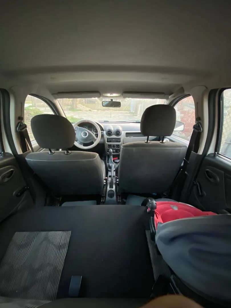 Dacia Sandero - 8