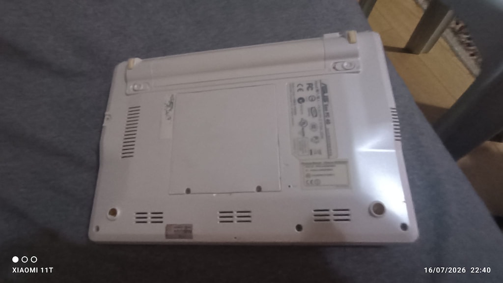 ASUS Eee PC 4G ŞARJ KABLOSU YOK - 7