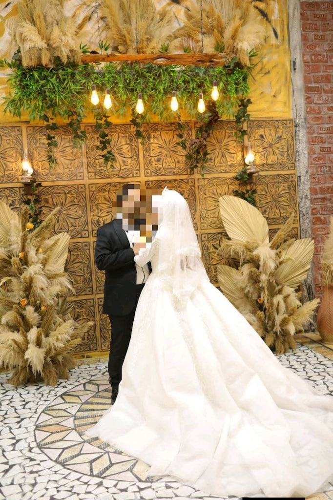 Işıltılı İşlemeli, Hakim Yaka Tesettür Gelinlik - 2