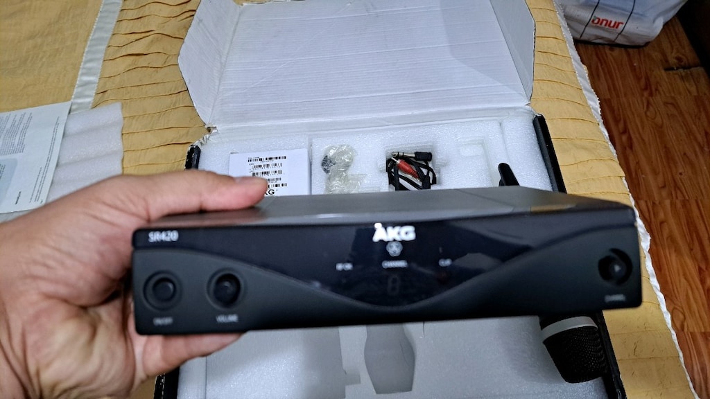 AKG WMS 420 TELSİZ MİKROFON - 3