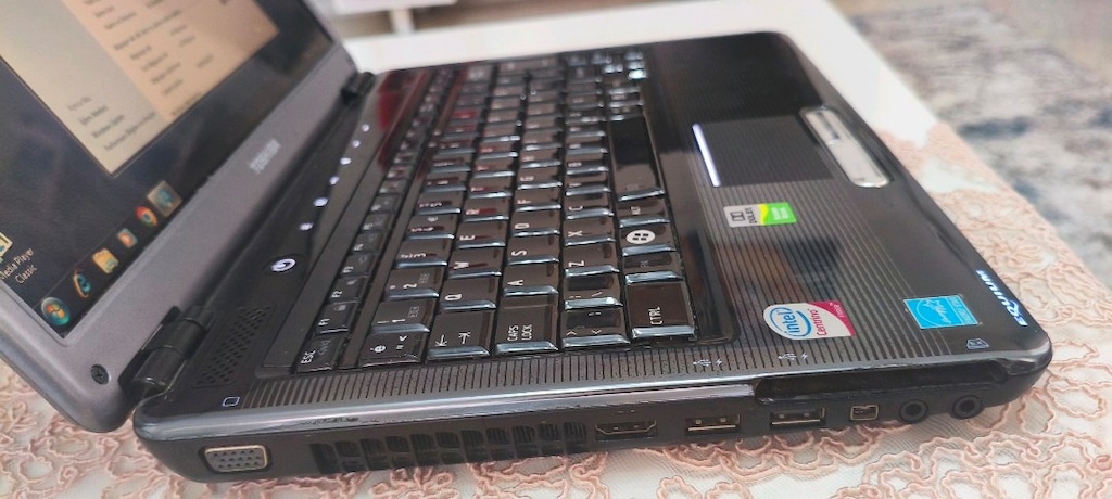 TOSHİBA U400 OZEL SERİ_13.3 EKRAN_CORE 2_4GB RAM_128 GB HDD_WİNDOWS 10 - 3