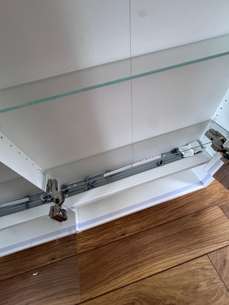 İkea Aynalı Banyo Duvar Dolabı, Hiç Kullanılmadı