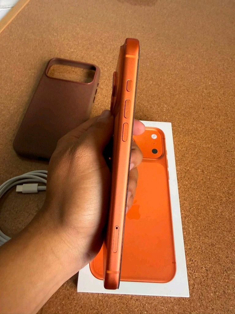 iPhone 17 pro max - 2