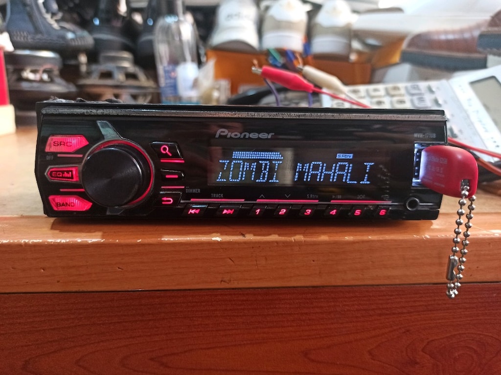 eski seri Pioneer USB AUX RADYO tek anfi çıkışli oto teyp sorunsuz - 7