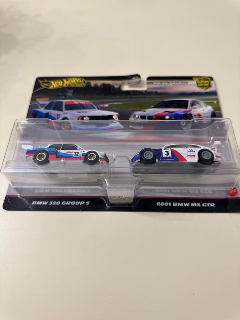 Hot wheels Premium BMW 2li - 5