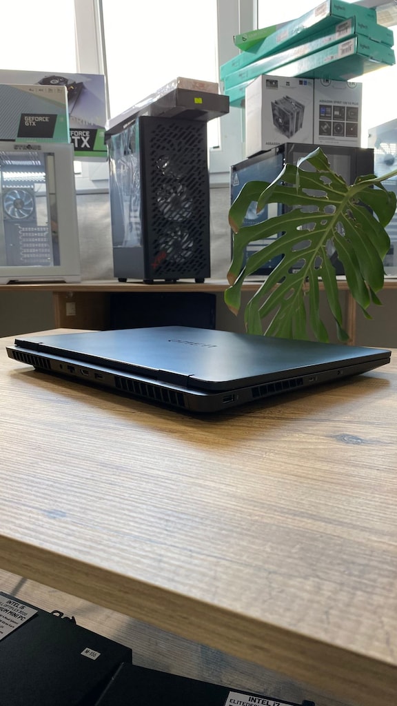 ULTRA 7 2H | RTX 5070 |HP OMEN 16 - KUSURSUZ - 16 AY GARANTİ - 12
