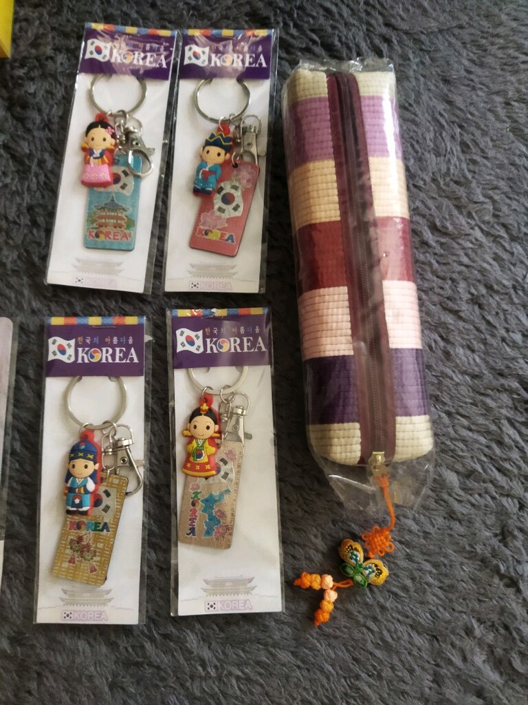 kore den orjinal kitap ayracı anahtarlık pin kalemlik magnet açacak - 2