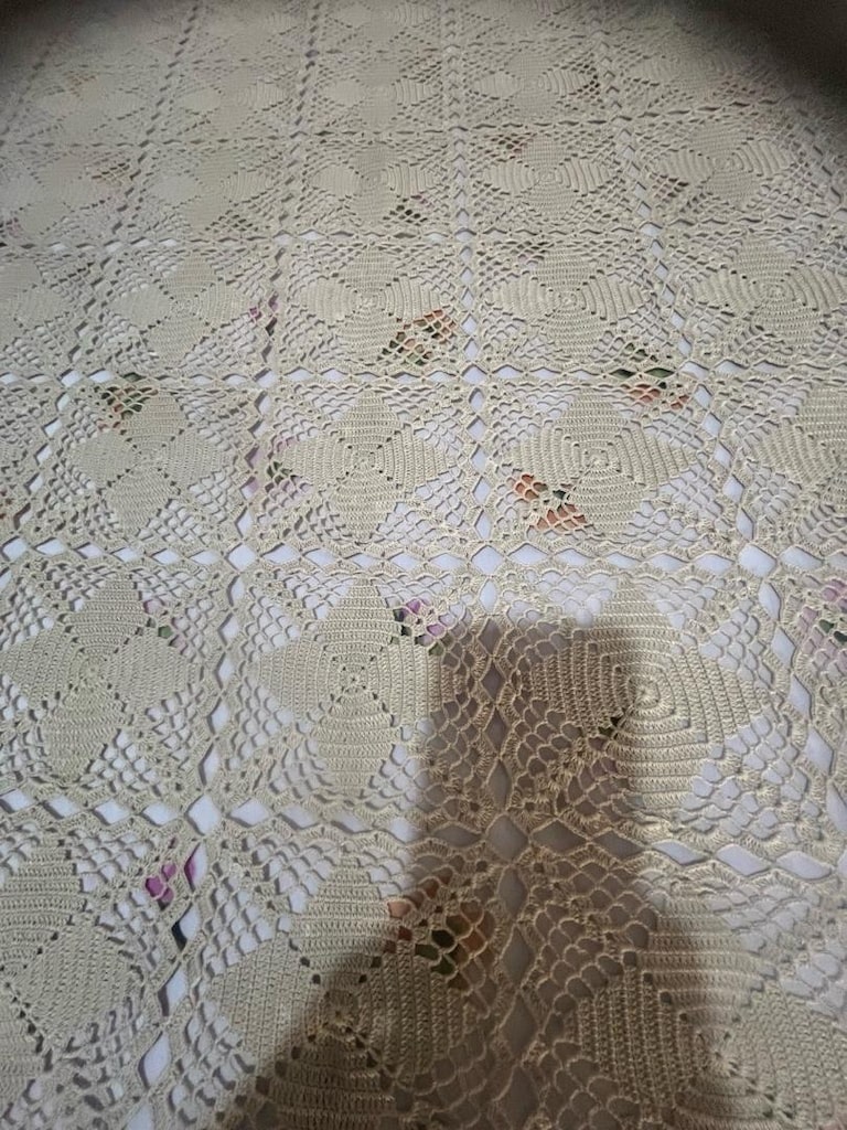 Krem Rengi Kare Motifli Büyük Boy Dantel Yatak Örtüsü yada Masa Örtüsü - 4