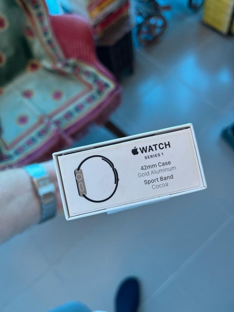 Apple İ watch seri 1 kutusunda. - 2