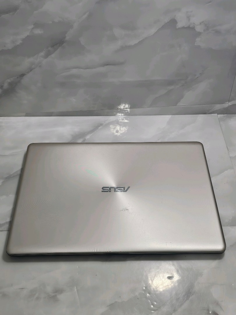 Asus i5 7200U Mx130 2GB 512GB SSD 12GB Ram - 6