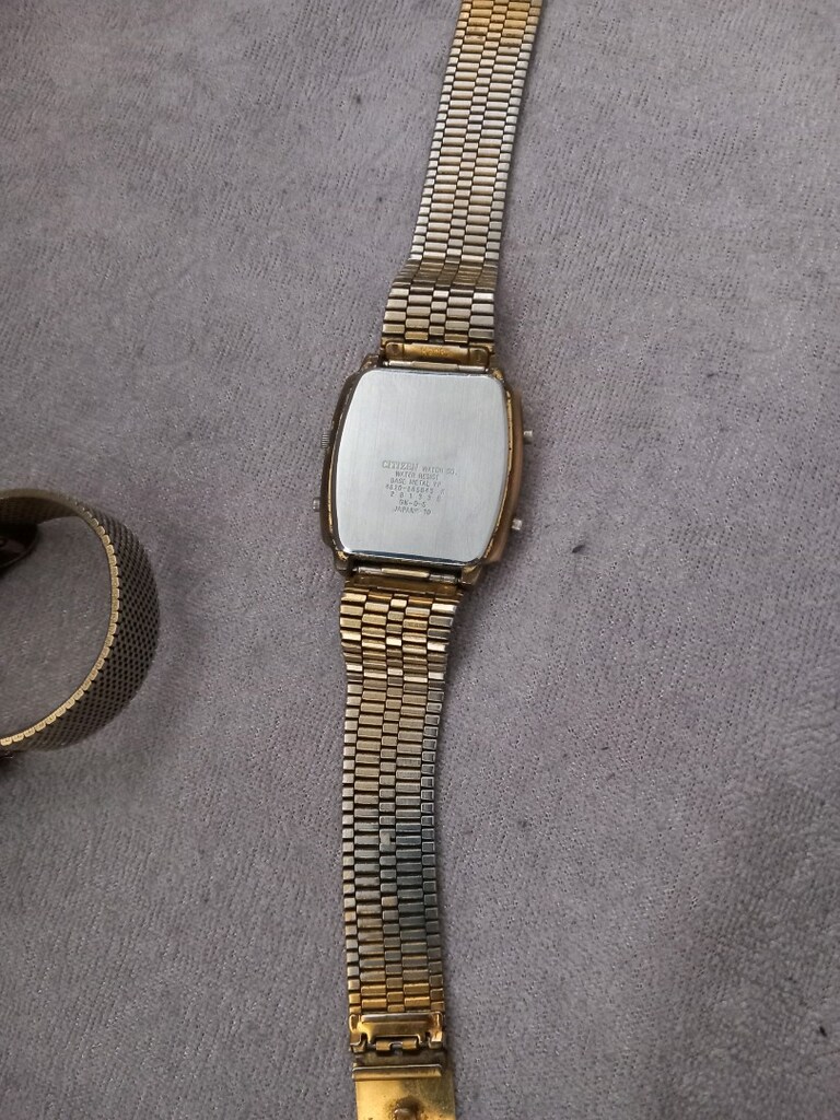 Citizen saat - 3