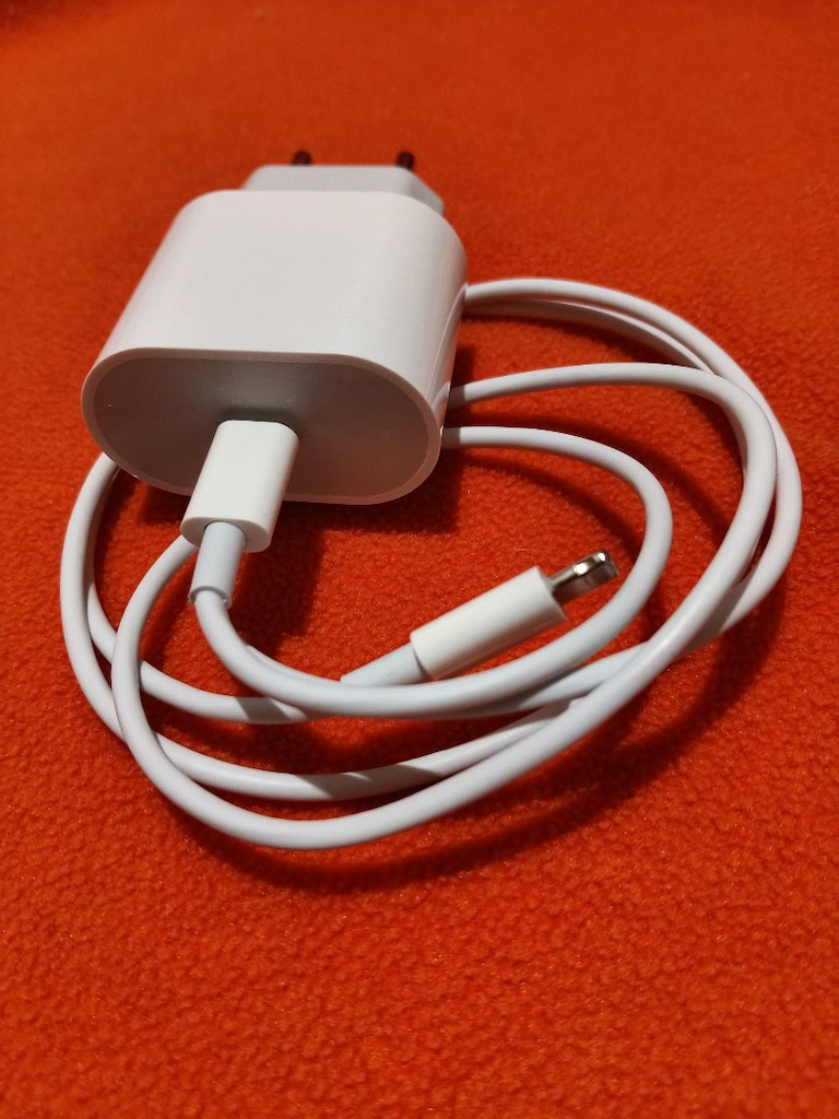 Iphone 13 şarj aleti - 2