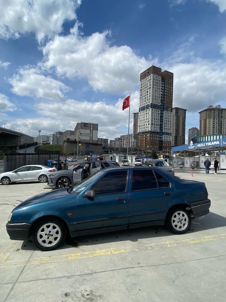 RENAULT 19 1.4 EUROPA - 2