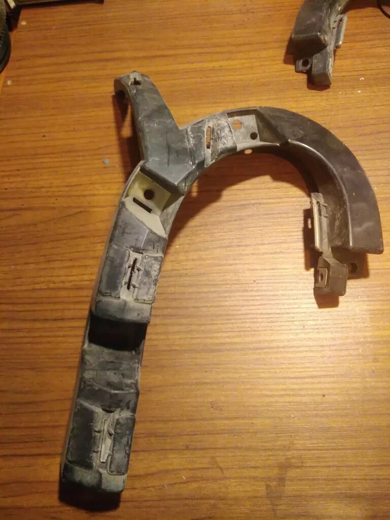 BMW E90 E91 ÖN TAMPON SİS BRAKET - 3