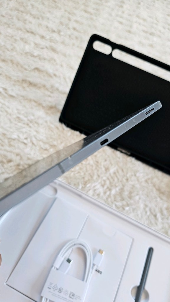 Jiletini Üzerinde S9 Fe+ Plus - 4