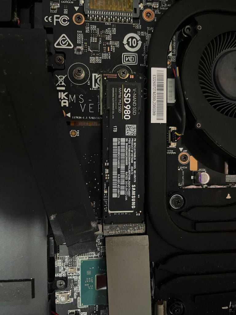 Samsung 980 1TB NVMe M2 SSD Çok az kullanıldı Sıfır gibi