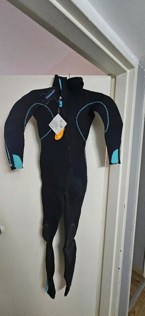 Decathlon dalış elbisesi
