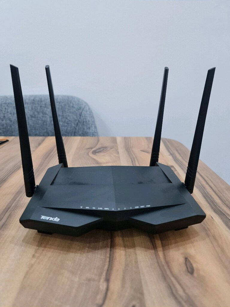 Tenda V12 AC1200 Dual Band 4X Gigabit Port 1200 Mbps Vdsl Modem ...
