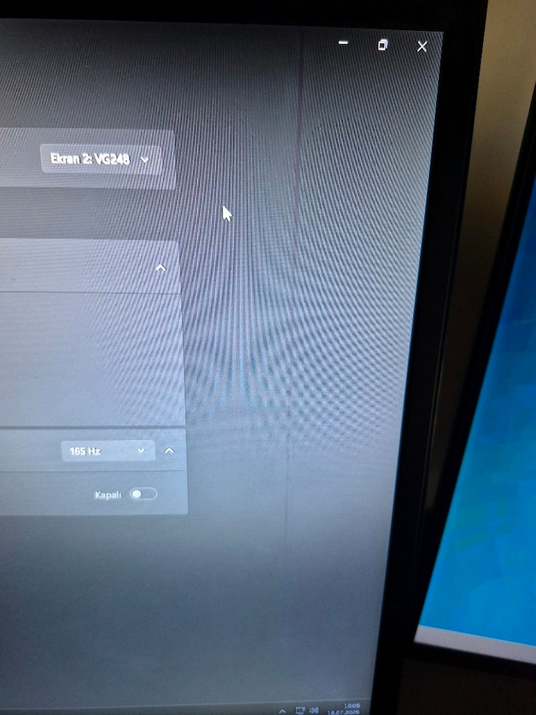 AOC 24" 165Hz Oyuncu Monitörü – Çalışıyor, Ekranda İnce Çizgi Mevcut - 2